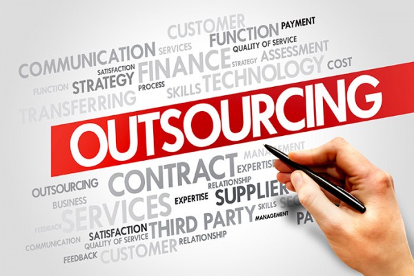 Outsource giúp giảm chi phí